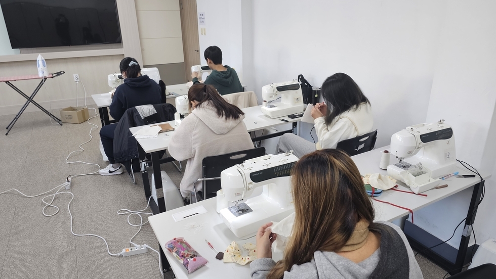 2023.11.15 반려2 의상 (1).jpg