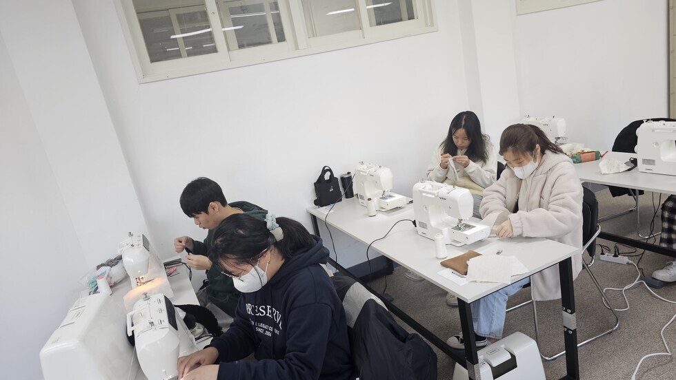 2023.11.15 반려2 의상 (3).jpg